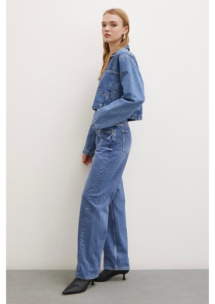 Yüksek Bel Düğme Kapamalı Mom Jean Mavi fırsatları