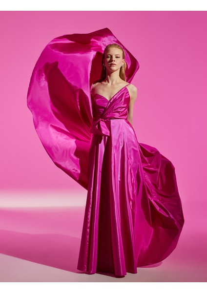 Fiyonk Detaylı Tek Omuz Uzun Abiye Elbise