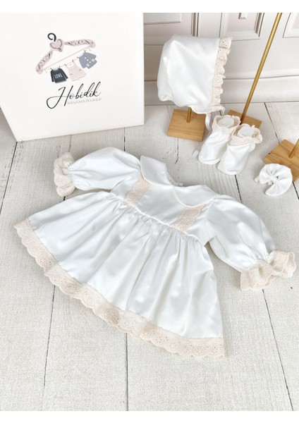 Kız Bebek Bebe Yaka Krem Dantelli Saten Elbise Set