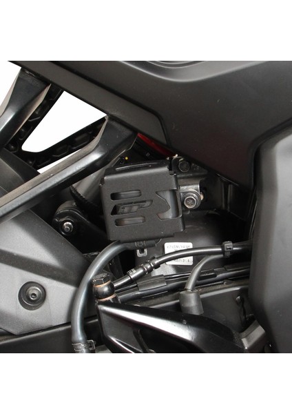 Bajaj Pulsar F 250 2022-2024 Uyumlu Fren Rezerve Koruması Siyah