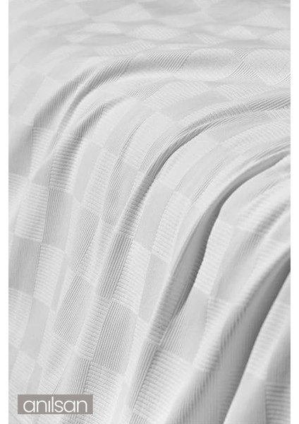 Çift Kişilik Beyaz Dama Desenli Pike - Yumuşak ve Dayanıklı Otel Pikesi modelleri