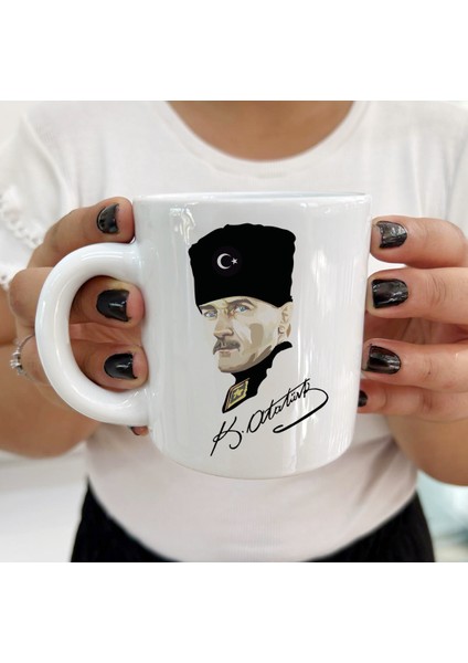 Her Yaşa ve Zevke Uygun Gazi Mustafa Kemal Atatürk Kupa Bardaklar