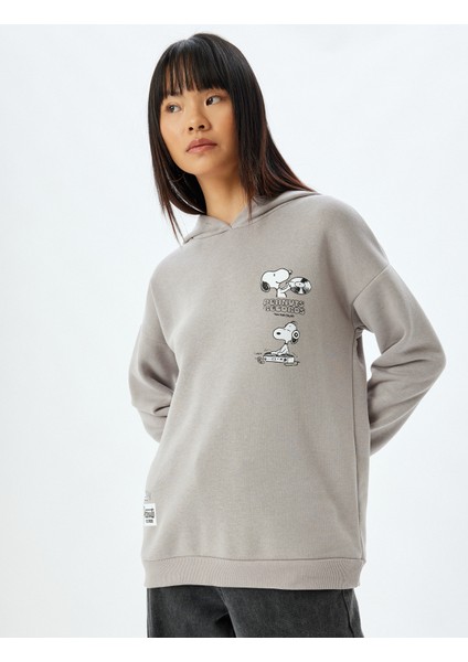 Snoopy Kapüşonlu Sweatshirt Arkası Baskılı Şardonlu Lisanslı modelleri