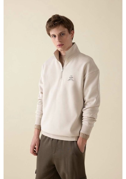 C6132 Comfort Regular Fit Rahat Kalıp Dik Yaka Baskılı Sweatshirt modelleri