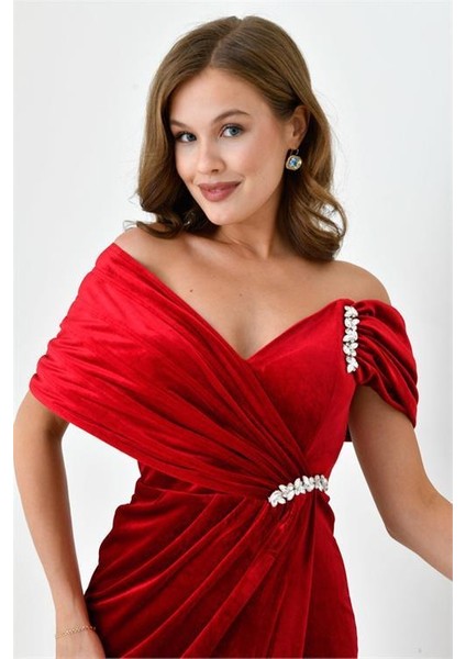 Dipmoda kadın taş ve yırtmaç detaylı kadife abiye elbise DPS9361 fırsatları