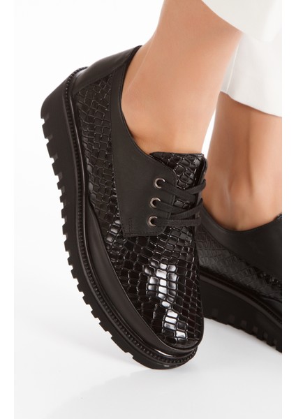 Iç Dış Hakiki Deri Krokodil Desenli Ortopedik Bağcıklı Kadın Ayakkabı