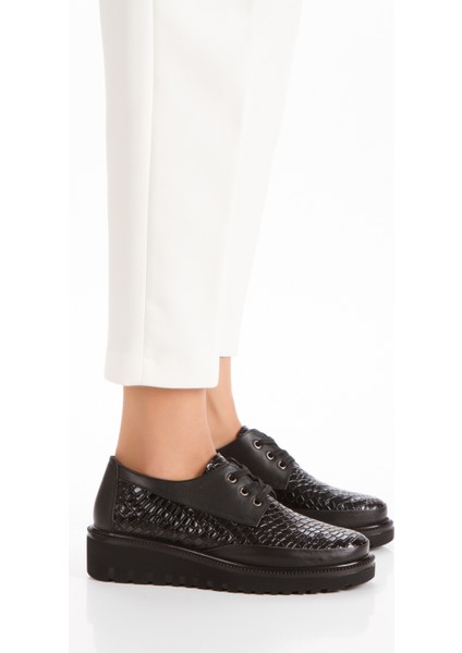 Iç Dış Hakiki Deri Krokodil Desenli Ortopedik Bağcıklı Kadın Ayakkabı fırsatları