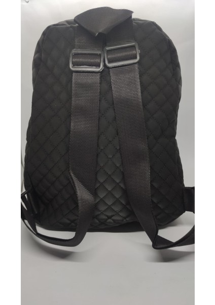 Kapitone Desenli Siyah Kadın Sırt Çantası fırsatları