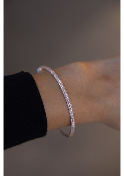 14 Ayar Altın Rose Yarım Tur Taşlı Kelepçe