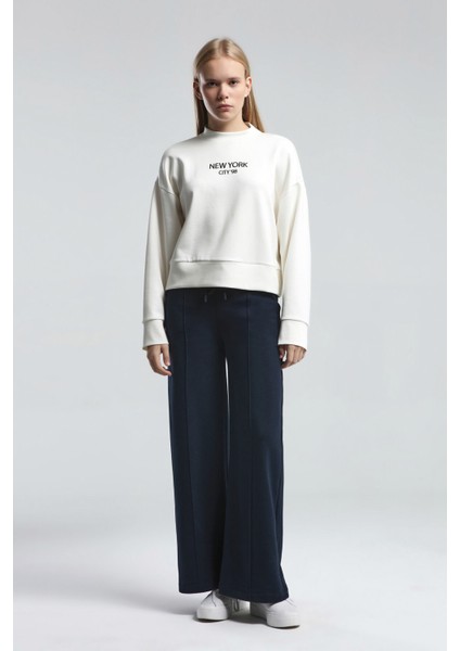 Kadın Beyaz Sweatshirt