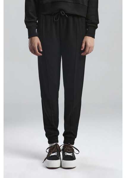 Kadın Yumuşak Dokulu Jogger Black