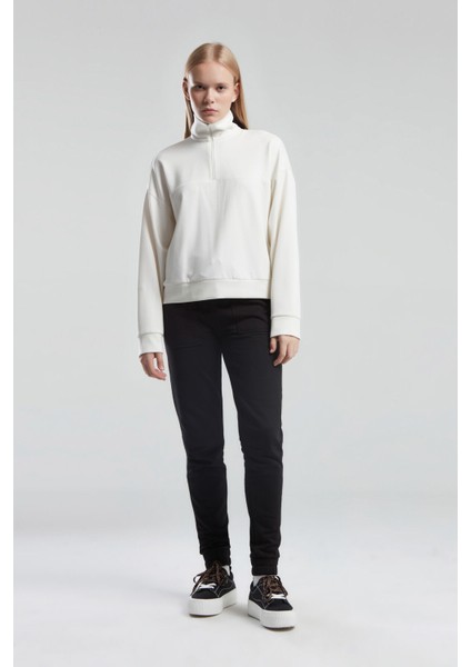 Kadın Beyaz Sweatshirt