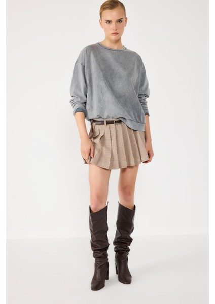 Bisiklet Yaka Basic Asit Yıkamalı Sweatshirt