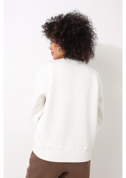 Ekru Önü Lotus Çiçeği Nakış Işlemeli Bisiklet Yaka Oversize Kadın Sweatshirt - 2447