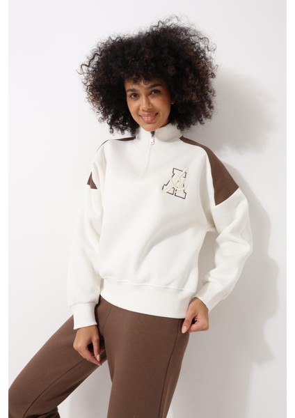 Kahverengi Kadın Yarım Balıkçı Yaka Fermuarlı Blok Parçalı Nakış Detaylı Oversize Sweatshirt - 2451
