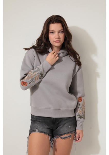 Gri Kolları Başak Nakışlı Kapüşonlu Sweatshirt - 2428