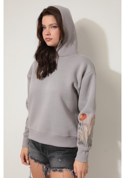 Gri Kolları Başak Nakışlı Kapüşonlu Sweatshirt - 2428