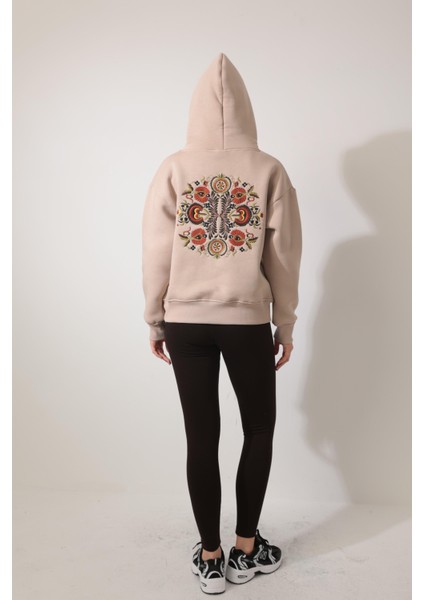 Bej Sırtı Etnik Nakış Işlemeli Bisiklet Yaka Sweatshirt - 2435