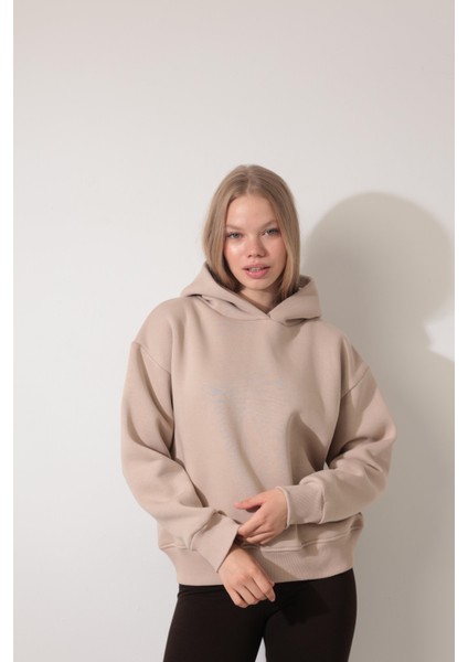 Bej Sırtı Etnik Nakış Işlemeli Bisiklet Yaka Sweatshirt - 2435