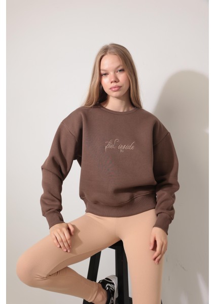 Kahverengi Sırtı Leylek Nakış Işlemeli Bisiklet Yaka Sweatshirt - 2436