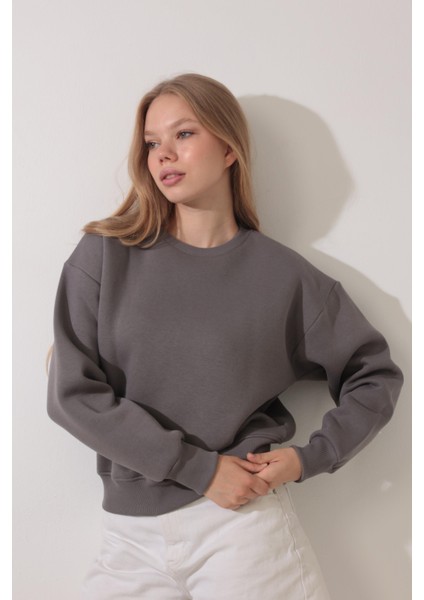 Antrasit Sırtı Etnik Çiçek Nakış Işlemeli Bisiklet Yaka Sweatshirt - 2438