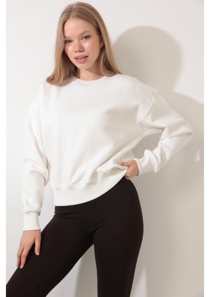 Ekru Sırtı Etnik Çiçek Nakış Işlemeli Bisiklet Yaka Sweatshirt - 2438 fırsatları