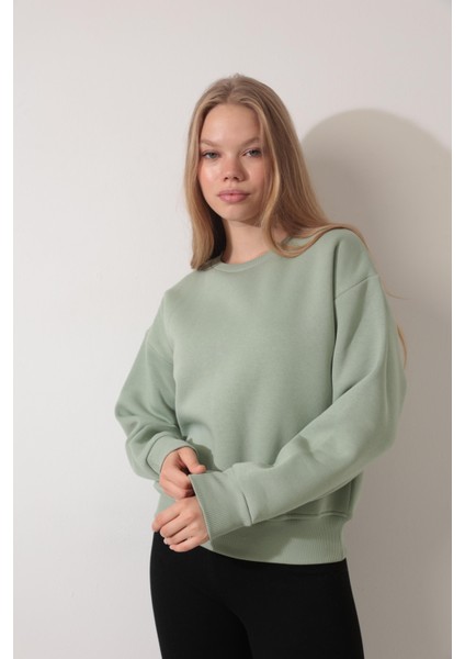 Yeşil Sırtı Etnik Çiçek Nakış Işlemeli Bisiklet Yaka Sweatshirt - 2438