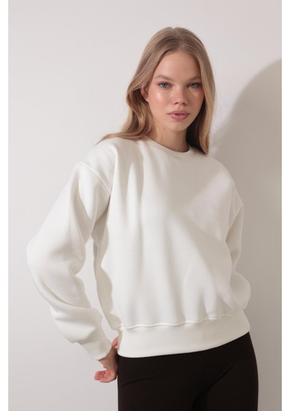 Ekru Arkası Gül Nakışlı Bisiklet Yaka Sweatshirt - 2432 fiyatları