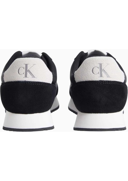 Retro Runner Sneaker