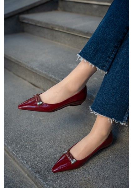 Jamia Bordo Rugan Sivri Burunlu Taşlı Aksesuar Detaylı Kadın Babet fiyatları