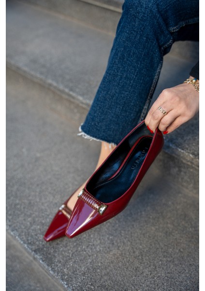 Jamia Bordo Rugan Sivri Burunlu Taşlı Aksesuar Detaylı Kadın Babet modelleri