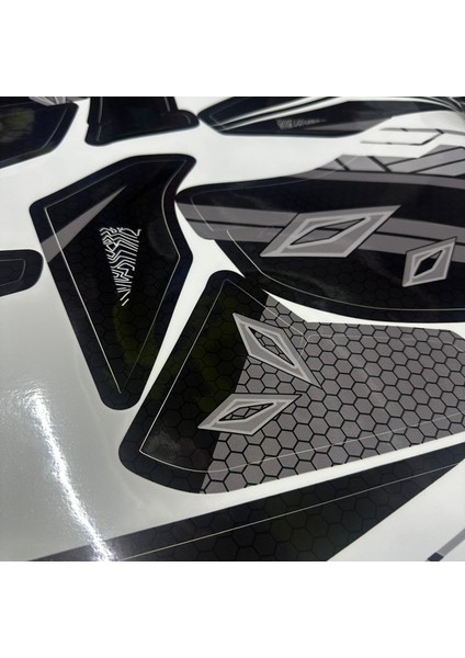 Bajaj RS200 Shuriken Sticker Etiket Parçalı Kaplama Modeli fiyatları