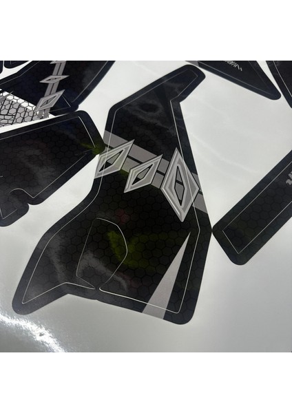 Bajaj RS200 Shuriken Sticker Etiket Parçalı Kaplama Modeli modelleri