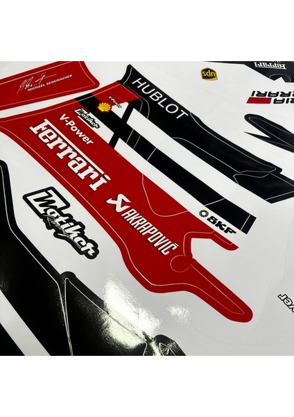 R25 Kırmızı Ferrari Sticker Tasarım modelleri