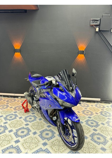 R25 Petronas Sticker Etiket Modeli fırsatları