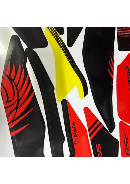 Cfmoto 250SR Sarı Kırmızı Dragon Model Parçalı Motosıklet Kaplama Stıcker Etıket Modelı fiyatları