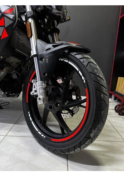 Benelli 125S Neon Turuncu ve Gümüş Gri Parçalı Üçgen Desenli Sticker Etiket Modeli fiyatları