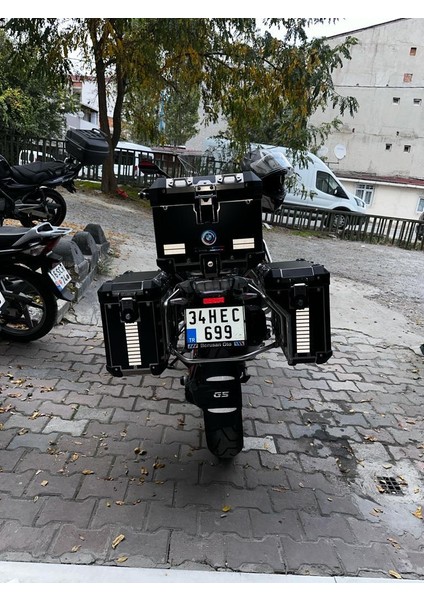 Adventurer Motosiklet Çanta Seti Mat Siyah Kaplama Sticker Etiket Modeli