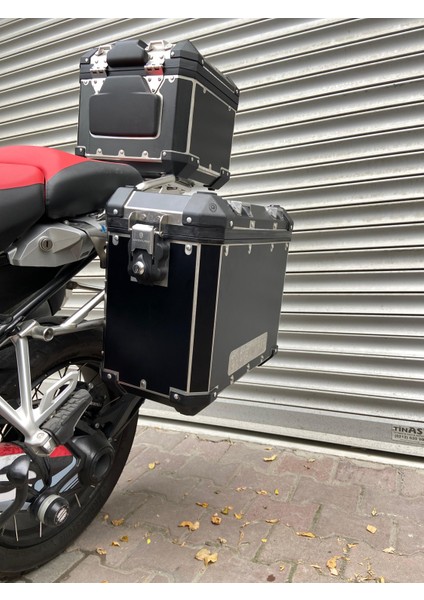Adventurer Motosiklet Çanta Seti Mat Siyah Kaplama Sticker Etiket Modeli