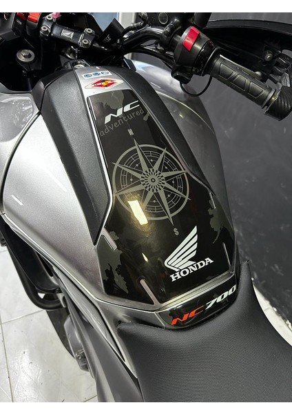 Honda NC700 Tank Pad Takım Damla Sticker Etiket Modeli