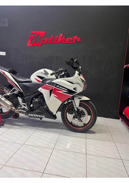 Honda CBR250 Takım Sticker Etiket Model fiyatları