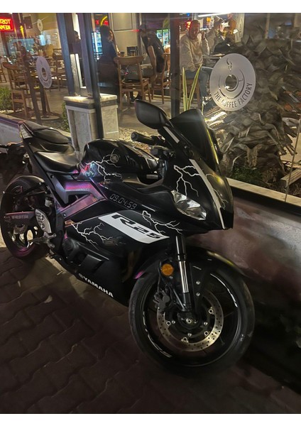 Yamaha YZF-R25 2019+ Reflektif Şimşek Desen Sticker Tasarım Etiket Modeli