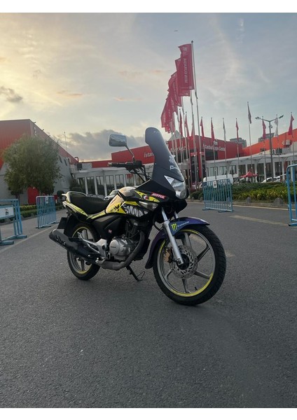 Honda Cbf 150 Sarı Shark Köpek Balığı Sticker Etiket Modeli fiyatları