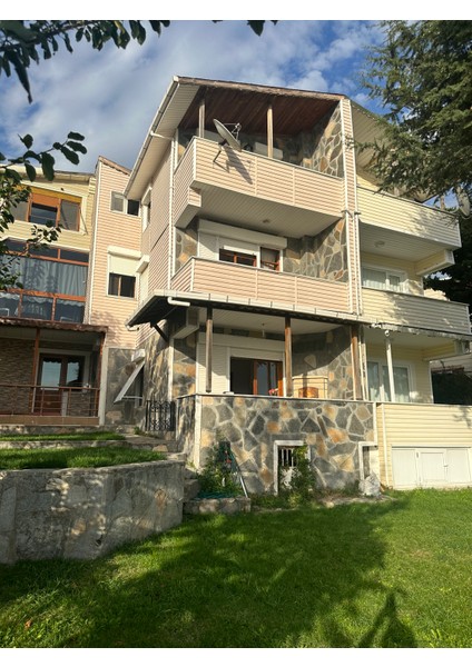 %1 Ön Ödeme ile Saklı Cennet Iğneada'da Satılık Triplex Villa