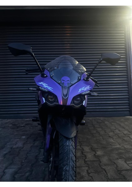 Bajaj RS200 Sticker Mor ve Hologram Parçalı Tasarım Motosiklet Etiket Modeli
