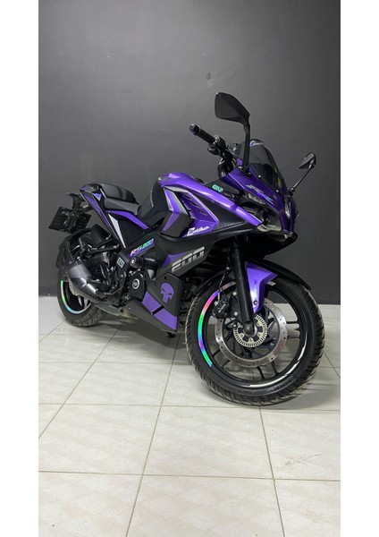 Bajaj RS200 Sticker Mor ve Hologram Parçalı Tasarım Motosiklet Etiket Modeli modelleri