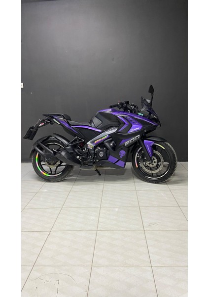Bajaj RS200 Sticker Mor ve Hologram Parçalı Tasarım Motosiklet Etiket Modeli fırsatları