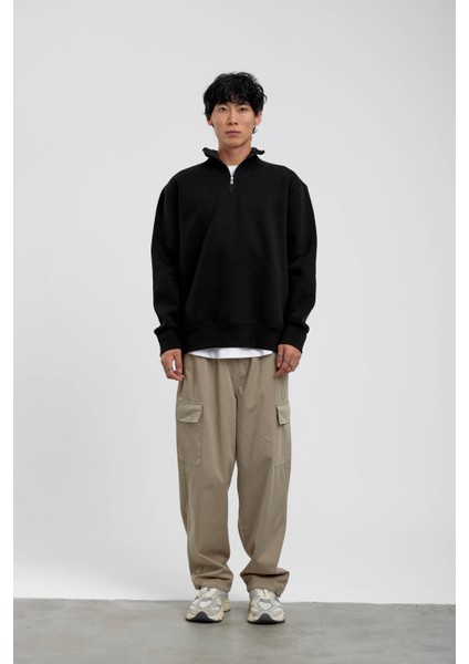 Siyah Yakası Fermuarlı Basic Şardonlu Sweatshirt