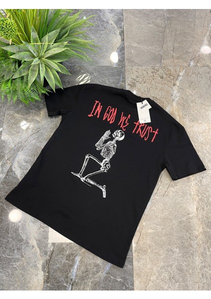 Arka Iskelet Siyah Tshirt