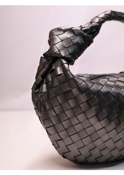 Beatriz El Örgülü Gümüş Deri Omuz Çantası